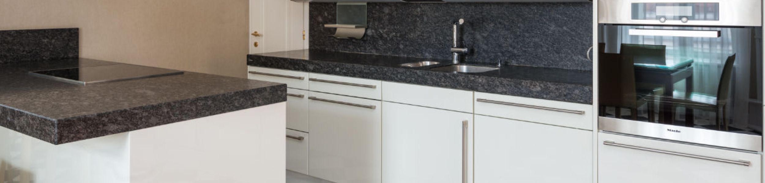 Dark style granite countertop is a good choice for restaurants and bars.